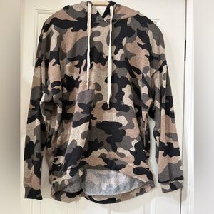 White Birch Women’s Camouflage Hooded Sweater - Black, Gray, Tan -Size Medium